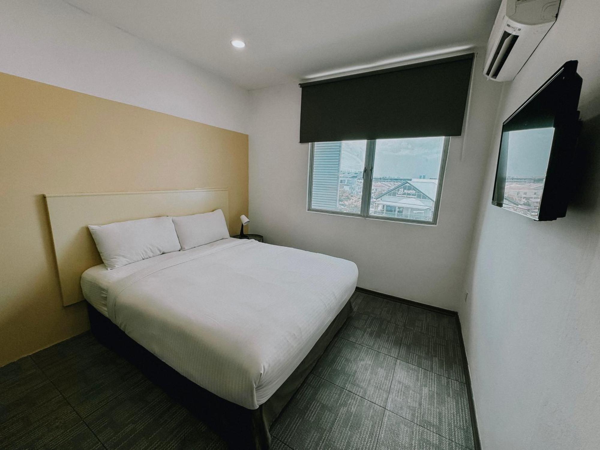 The Concept Hotel Melaka City Exterior foto